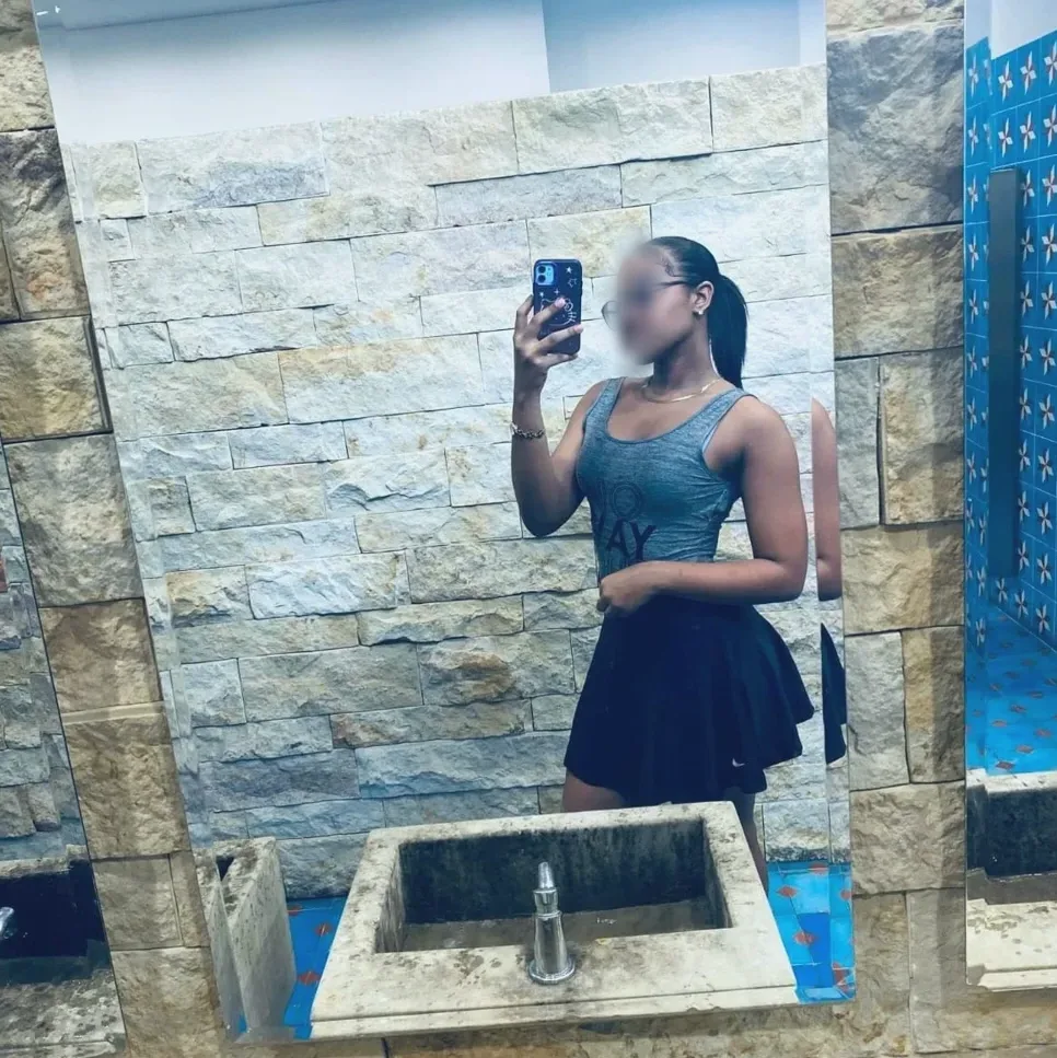 Aylin, 20
