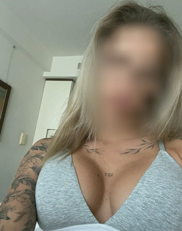 Claudia, 31
