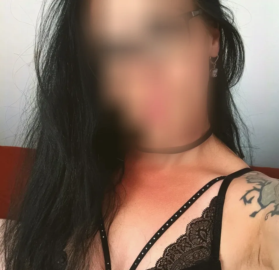 Stefanie, 36