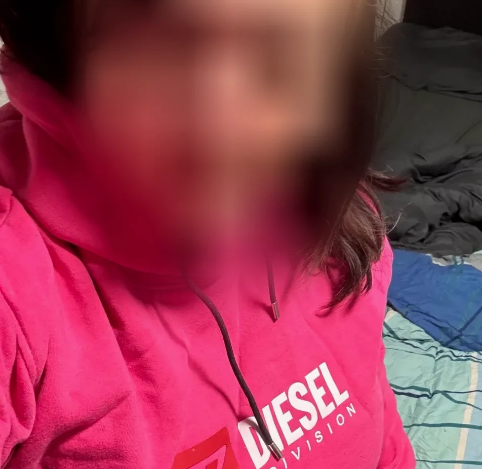 Yvonne, 30